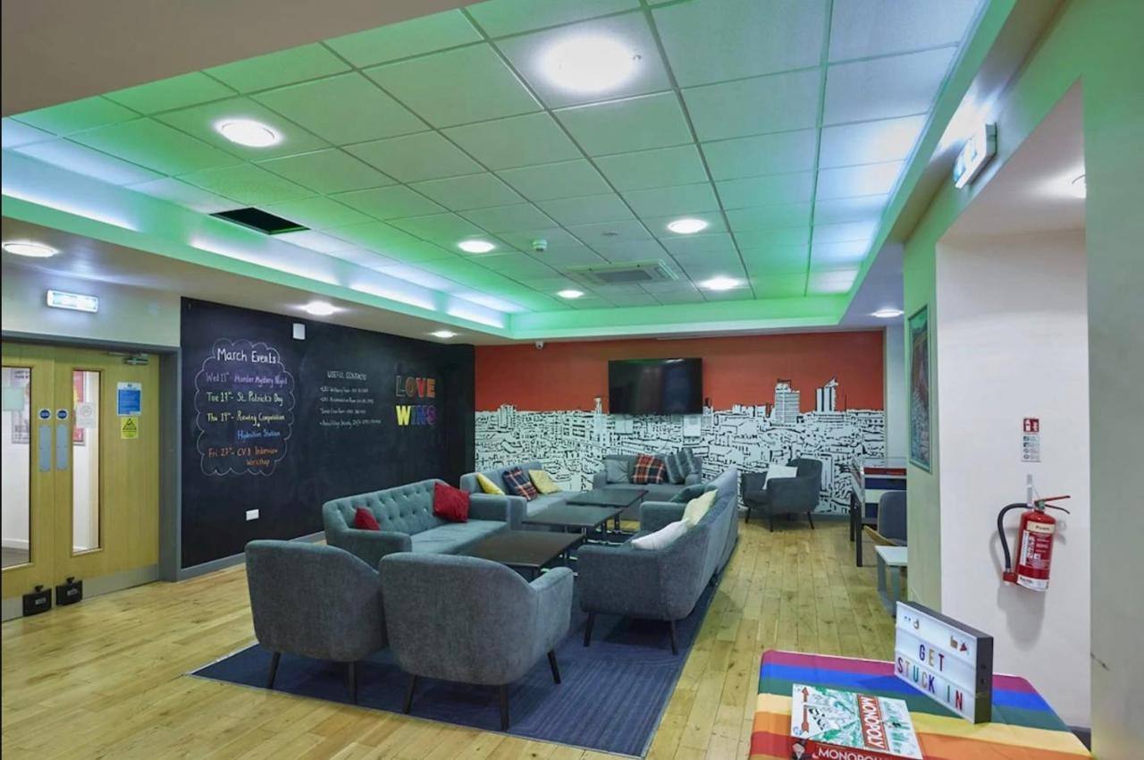 Small Double Ensuite Room Next To The City Centre Leeds  Luaran gambar